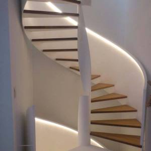 Wangentreppe mit Gländerwange